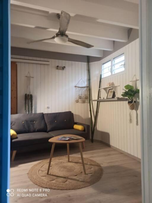 Ti-Case Appartement Jacuzzi A 100M De La Plage 상트루스 외부 사진